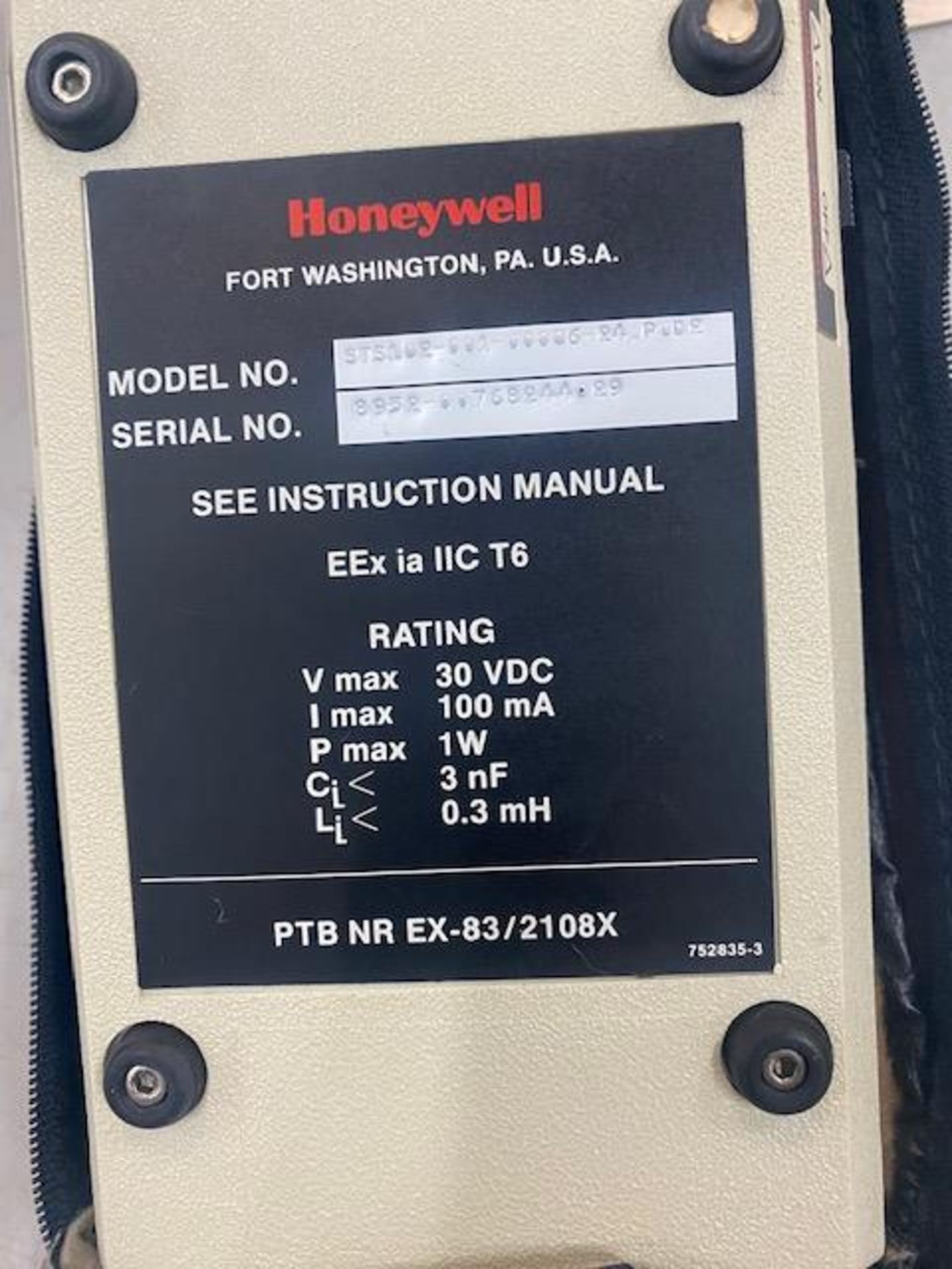 Honeywell Smart Field Communicator SFC model STS120 S/N 8952 - 00768244029 with carry case (Located - Image 2 of 5