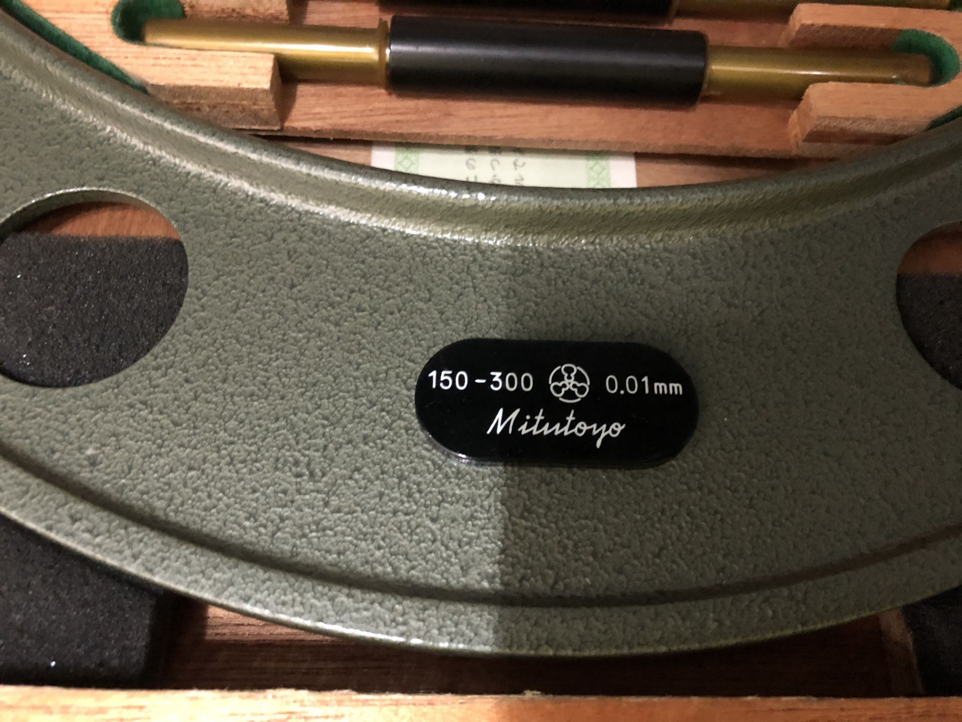 Mitutoyo large 150-300 micrometer set (Located Upminster) - Image 2 of 3