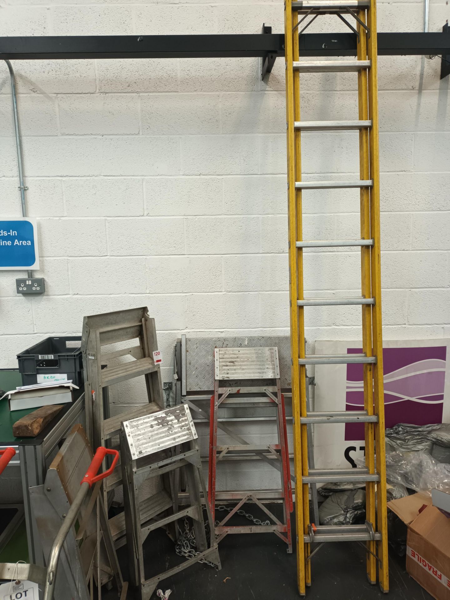 Five various step ladders and 18-rung extension ladder (Located Upminster) - Image 2 of 3