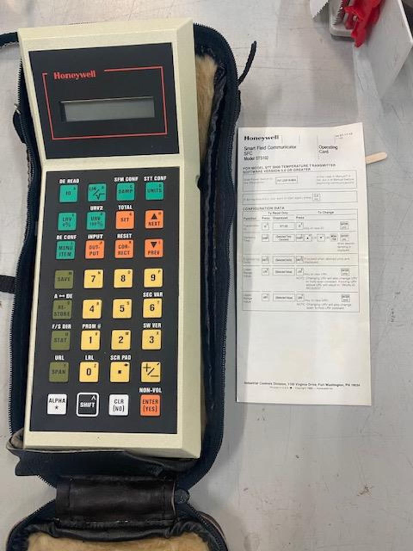 Honeywell Smart Field Communicator SFC model STS120 S/N 8952 - 00768244029 with carry case (Located - Image 3 of 5