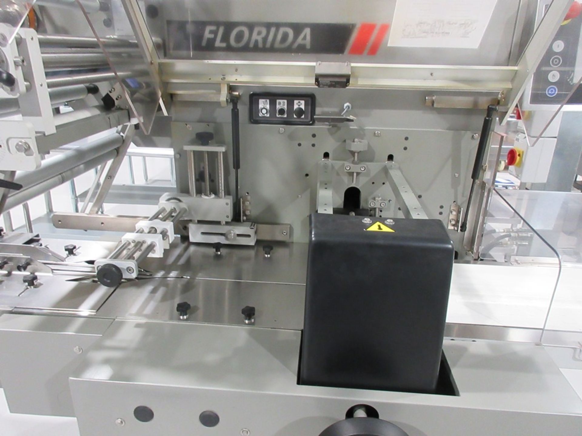 Ulma Florida through feed flow pack wrapper, serial no. 142276 (2016), with Zodiac ES touch screen - Image 9 of 11