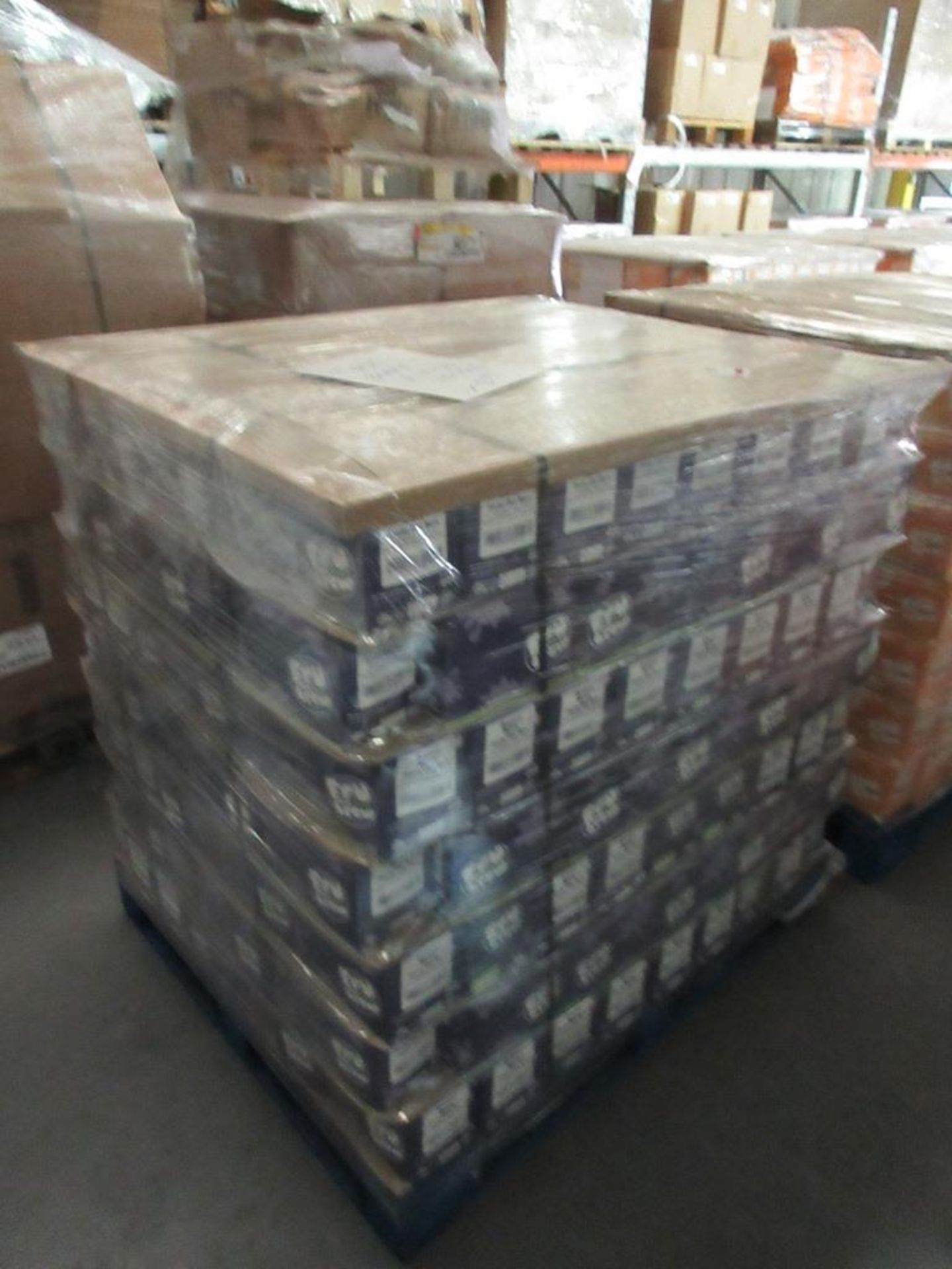 Pallet of 301 boxes x 35 x 20g Fru Crew Bouncy Berry fruit oat bars - expiry April 2023