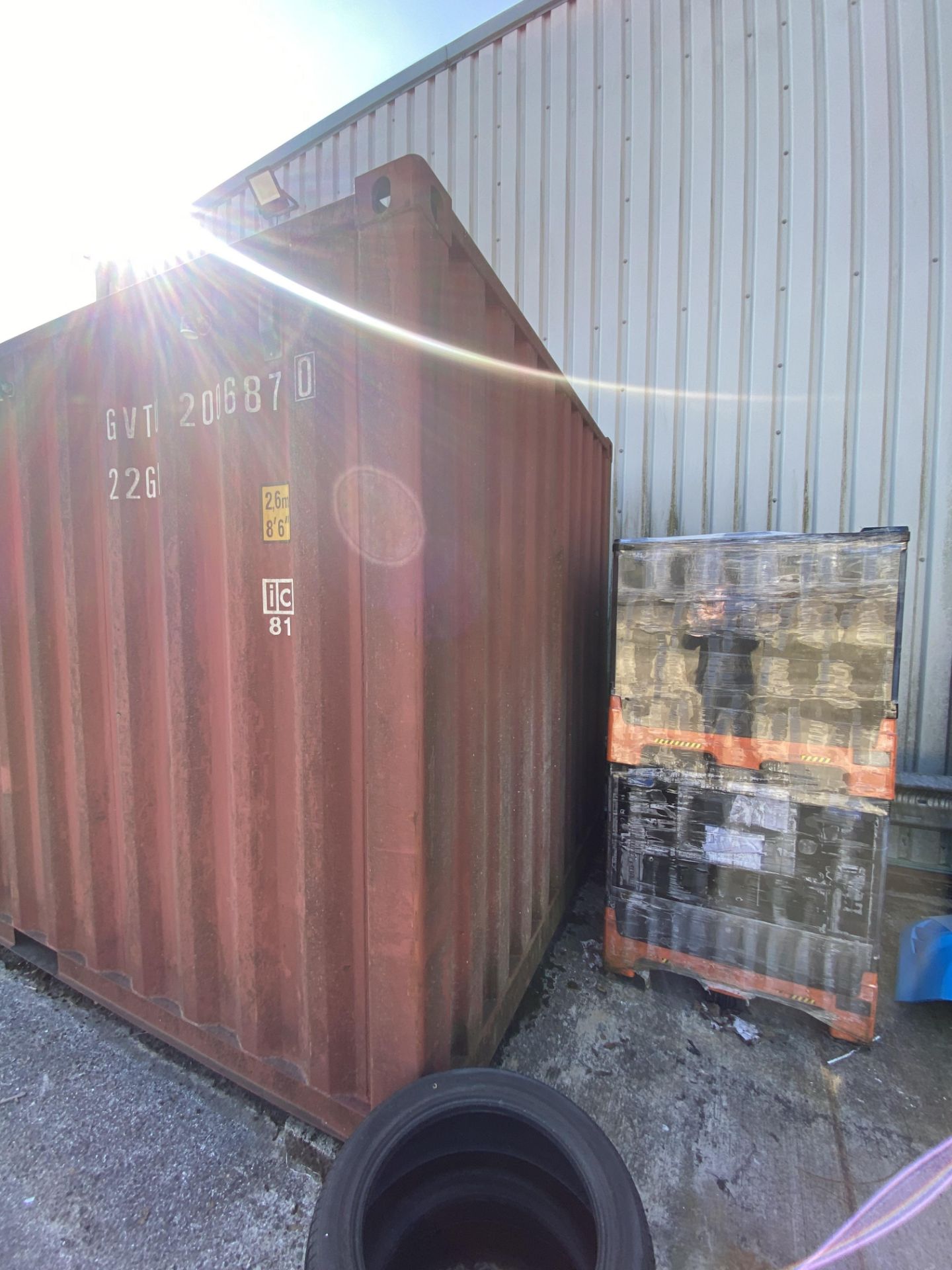 TMC-20E-18 2002 shipping container, red, dry inside, manufacturers no. TP-223209 - Image 2 of 10