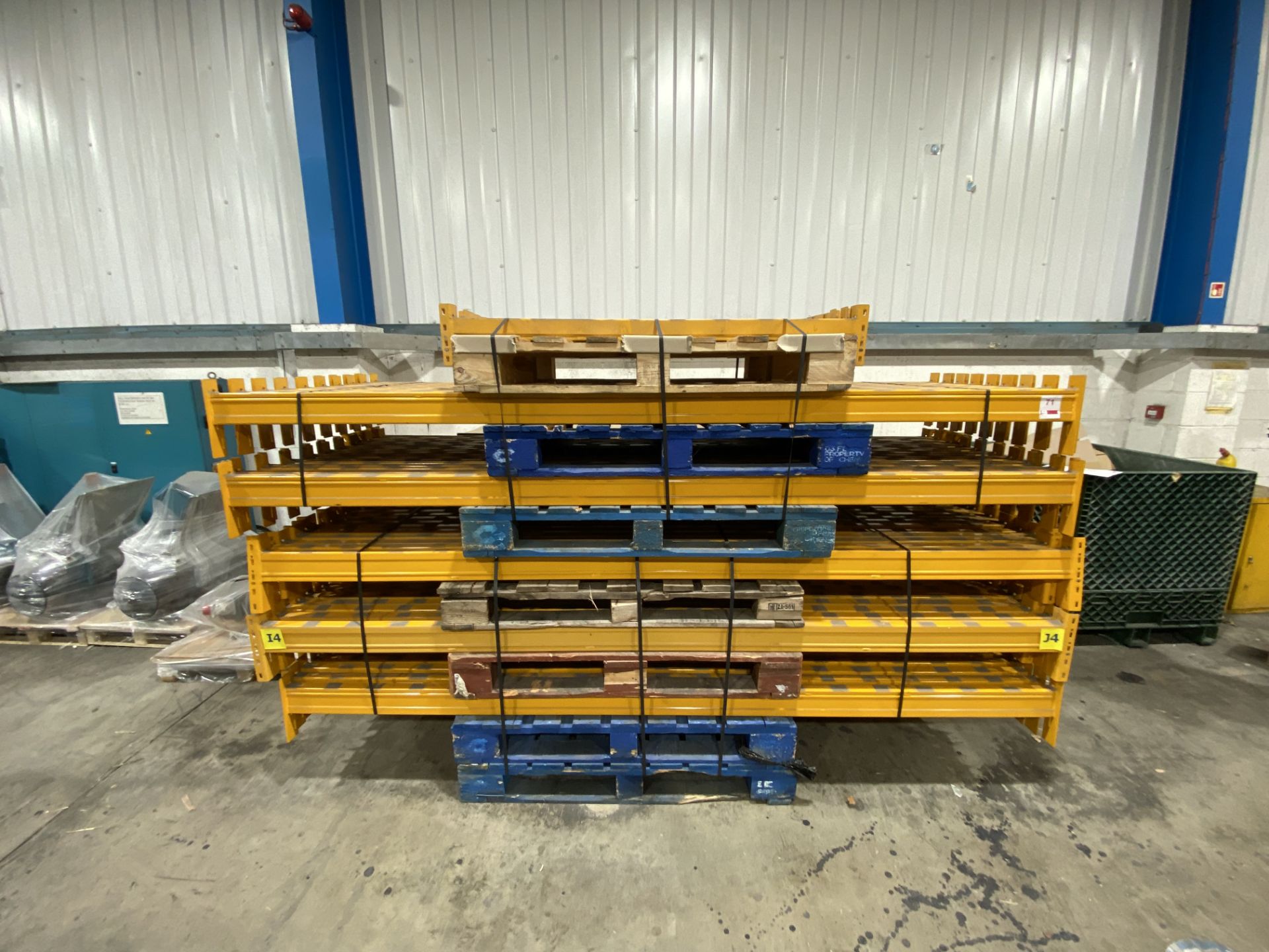 Quantity of dismantled adjustable boltless pallet racking, circa 140 cross beams in 34 uprights,