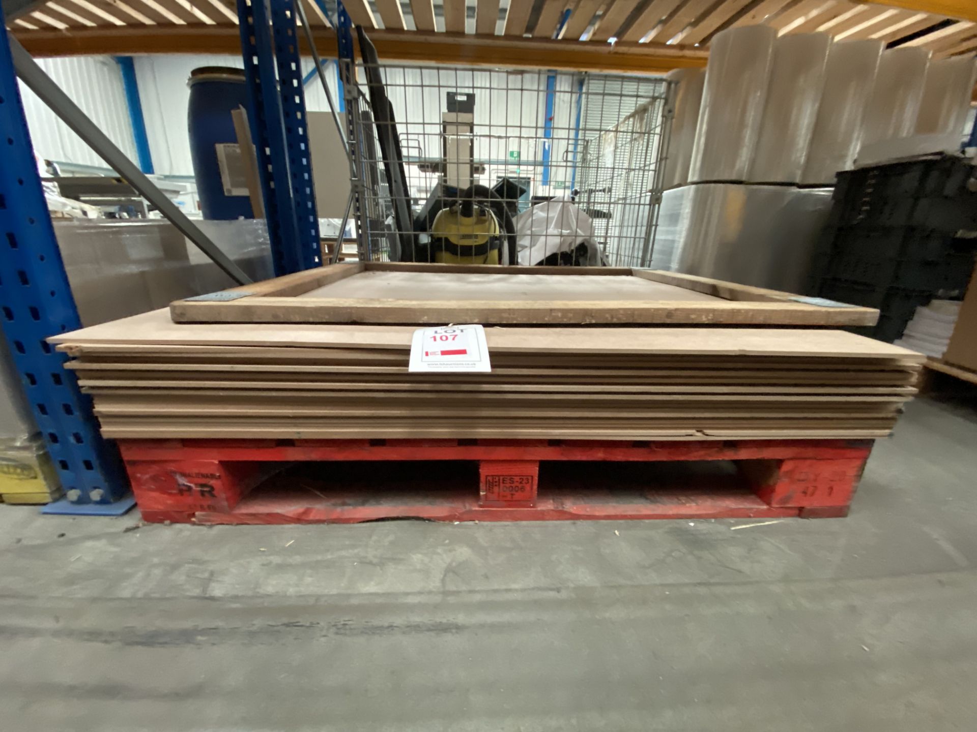 Pallet containing 23 sheets of plywood, 120cm x 100cm - Image 2 of 3