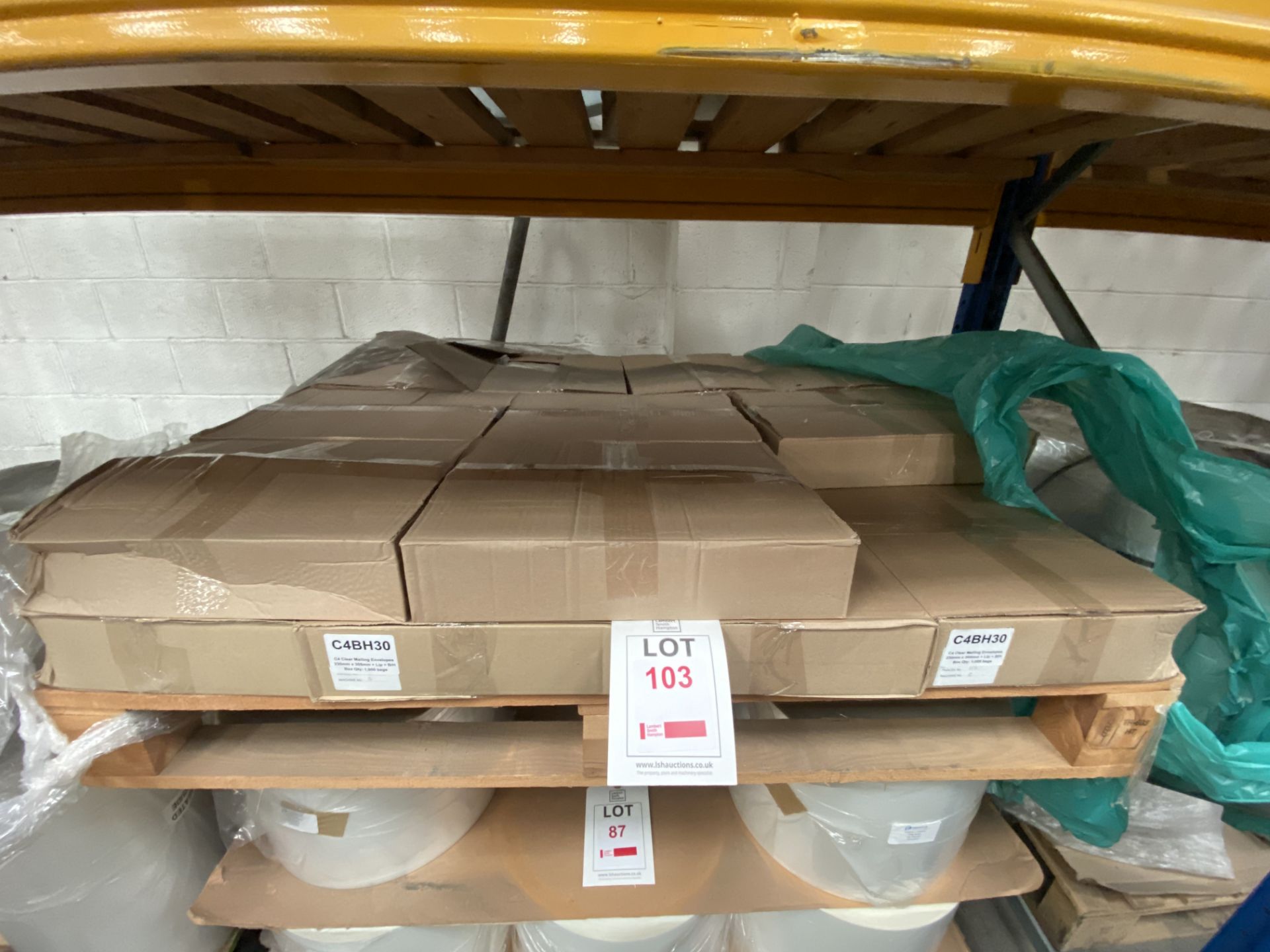 Part pallet containing 17 boxes of C4 clear mailing envelopes, 230mm x 305mm + lip + BH box quantity - Image 3 of 5