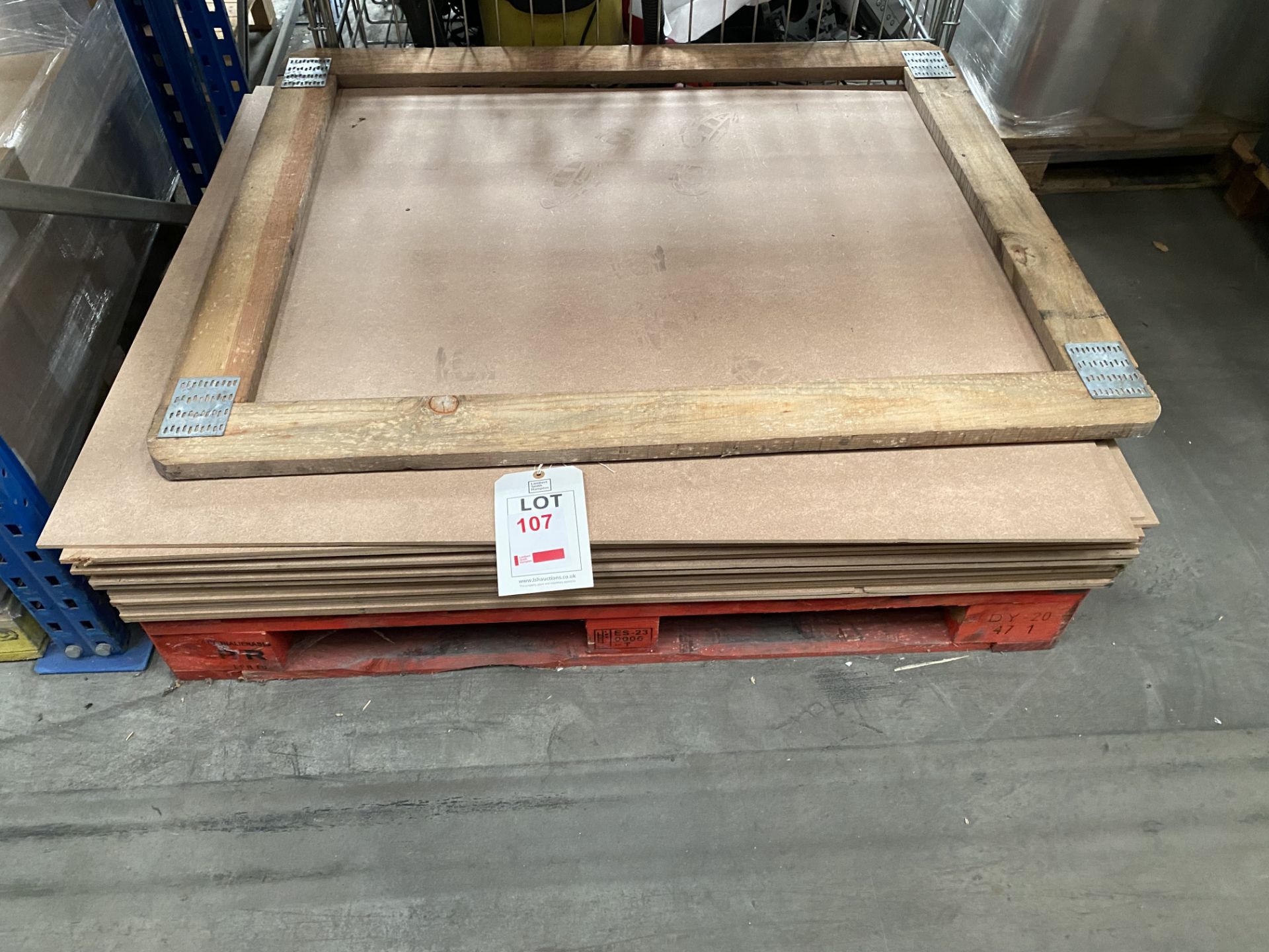 Pallet containing 23 sheets of plywood, 120cm x 100cm