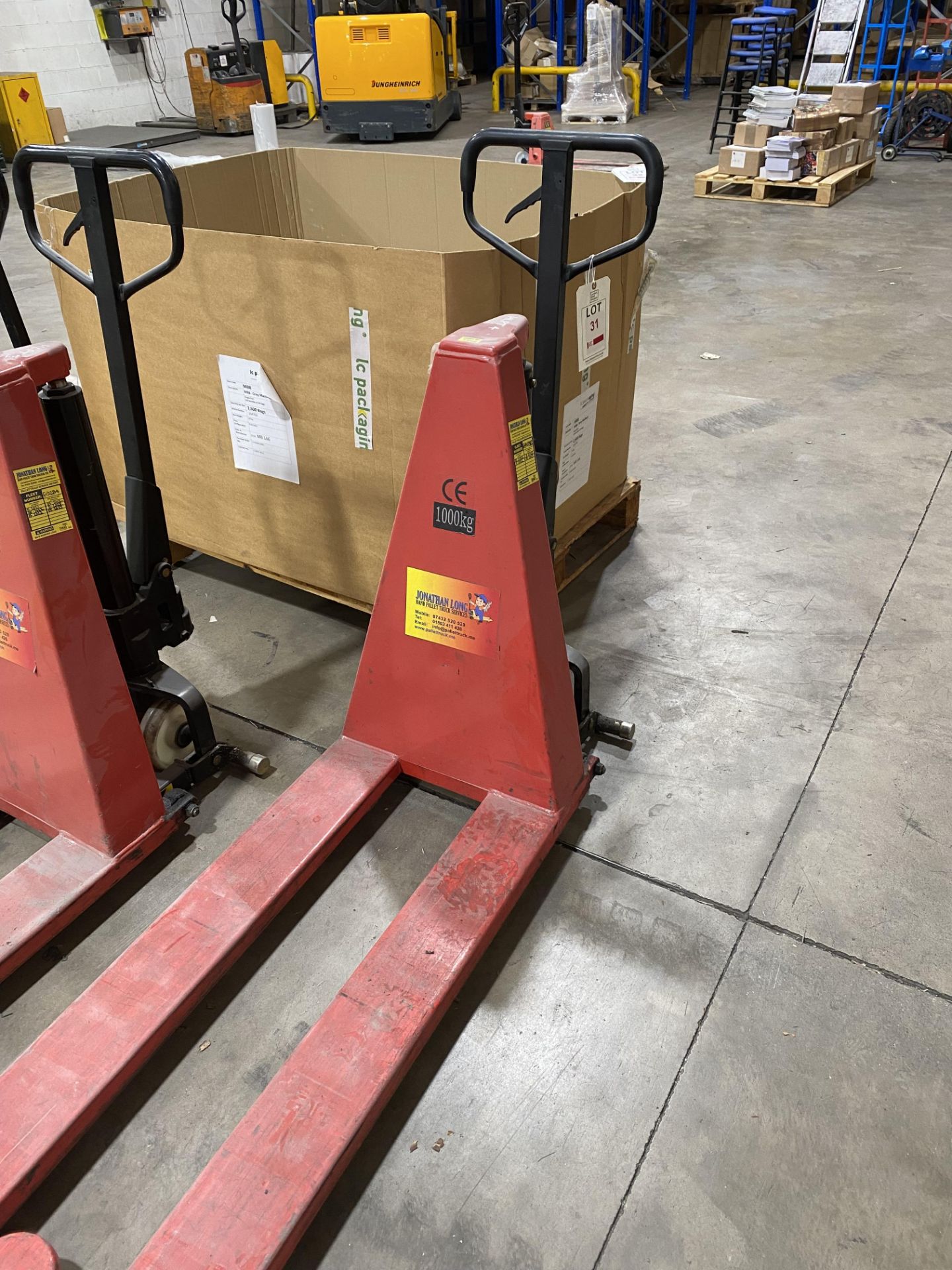 Hydraulic high lift pallet truck (Please note: This lot has no record of Thorough Examination (