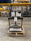 Hand screw press, 18" x 12"