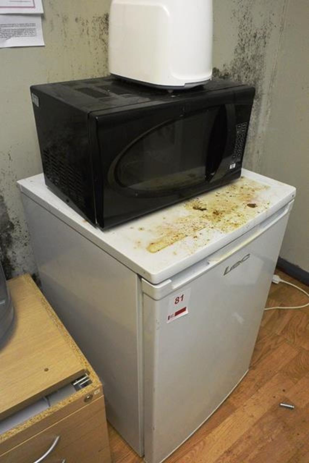 LEC under counter refrigerator, microwave & toaster. This Lot is Located: Black Tor Brewery, Units 5