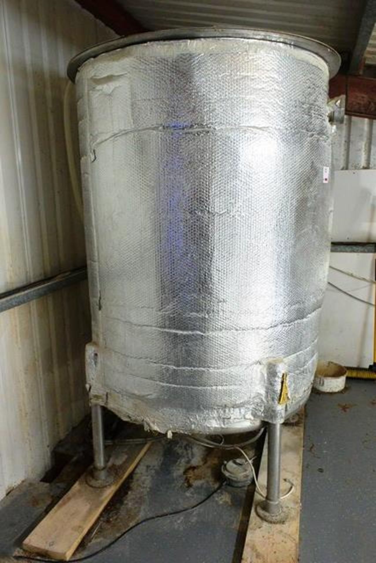 Hot water tank with transfer pump, 1100mm dia x 1700mm - Image 3 of 4