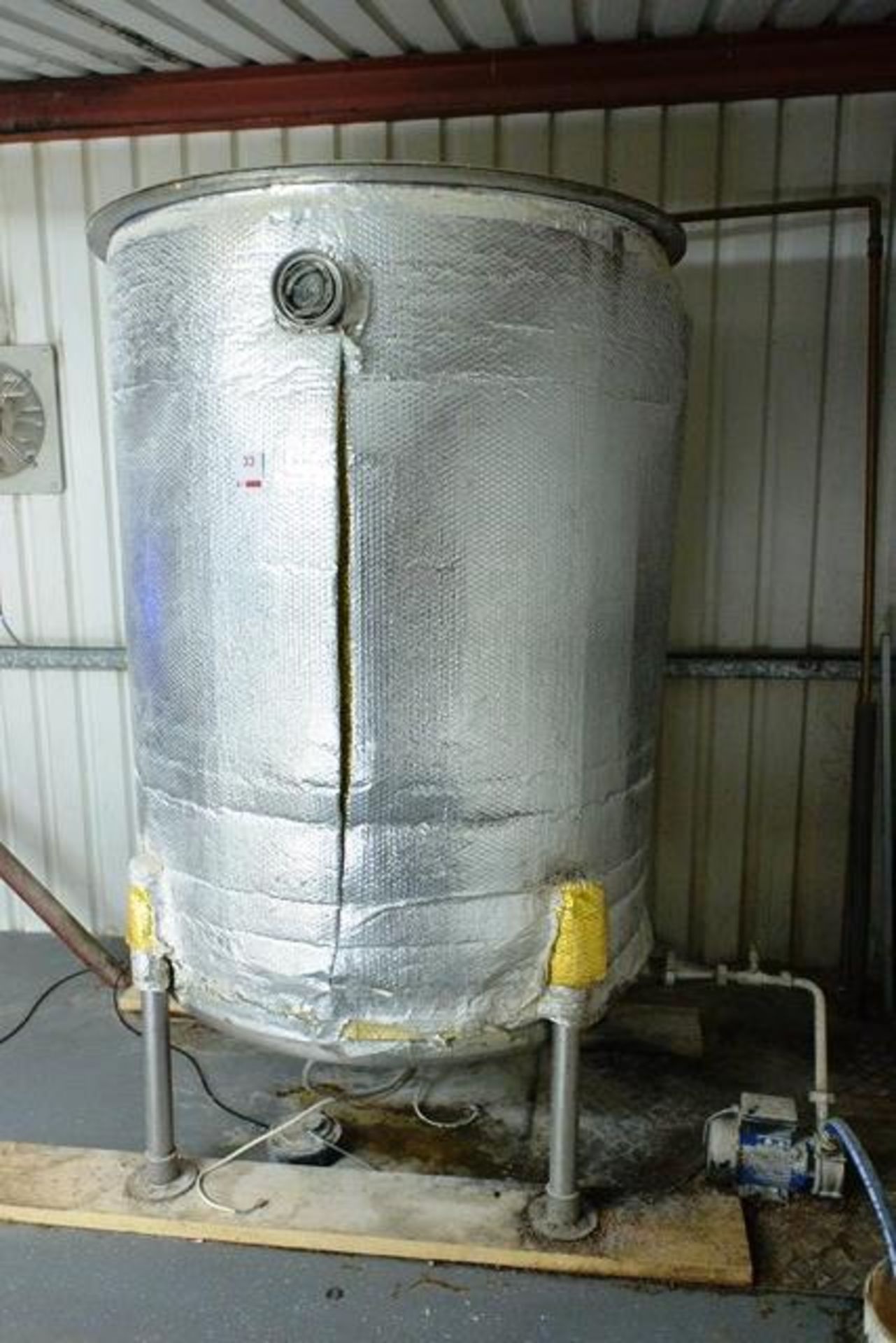 Hot water tank with transfer pump, 1100mm dia x 1700mm