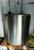 Stainless steel insulated mash tun vessel, on legs, 1000mm dia x 1100mm high (Please note: A work