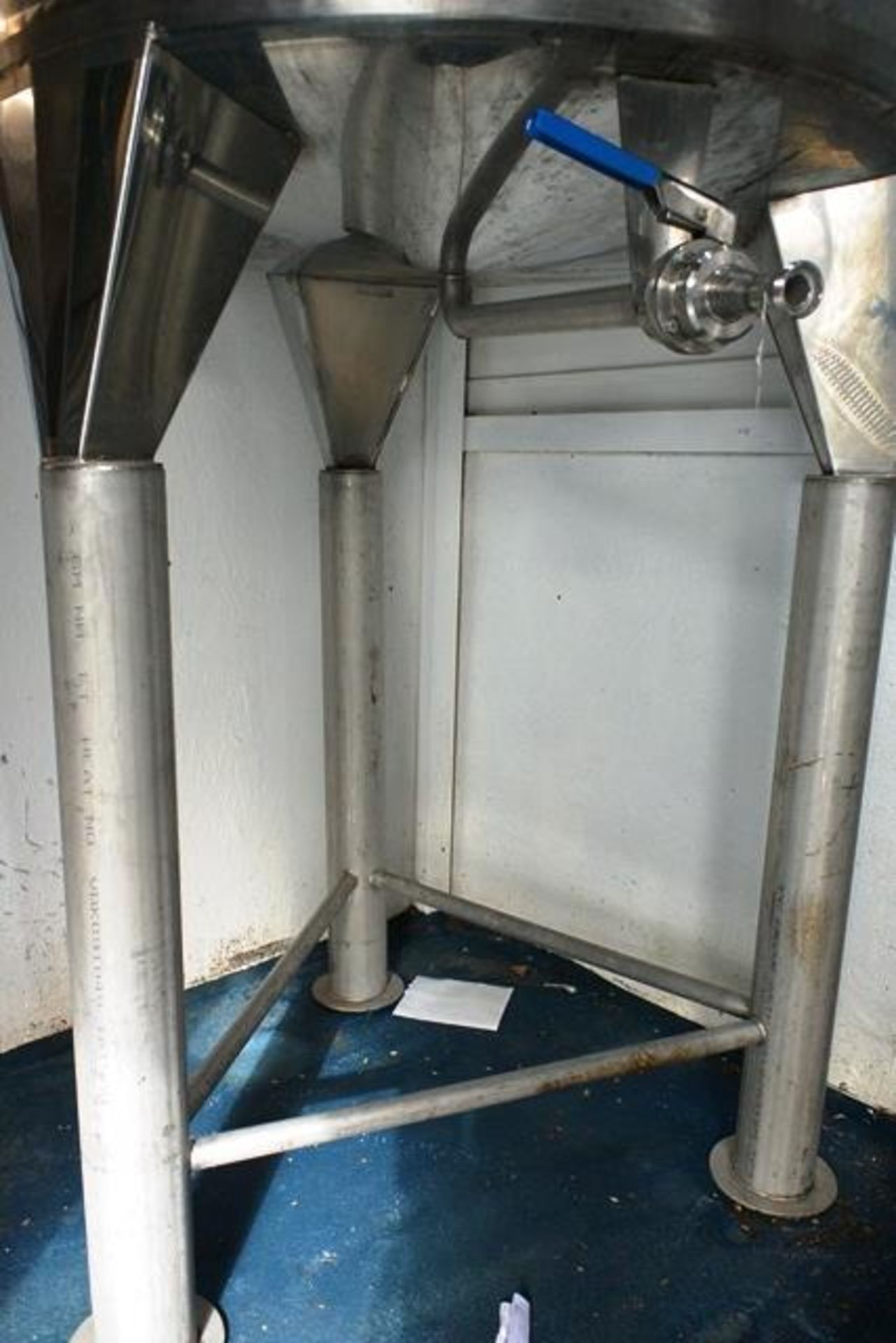 L-Inox stainless steel vertical cylindrical fermenting tank, part jacketed, side inspection lid, - Image 3 of 5