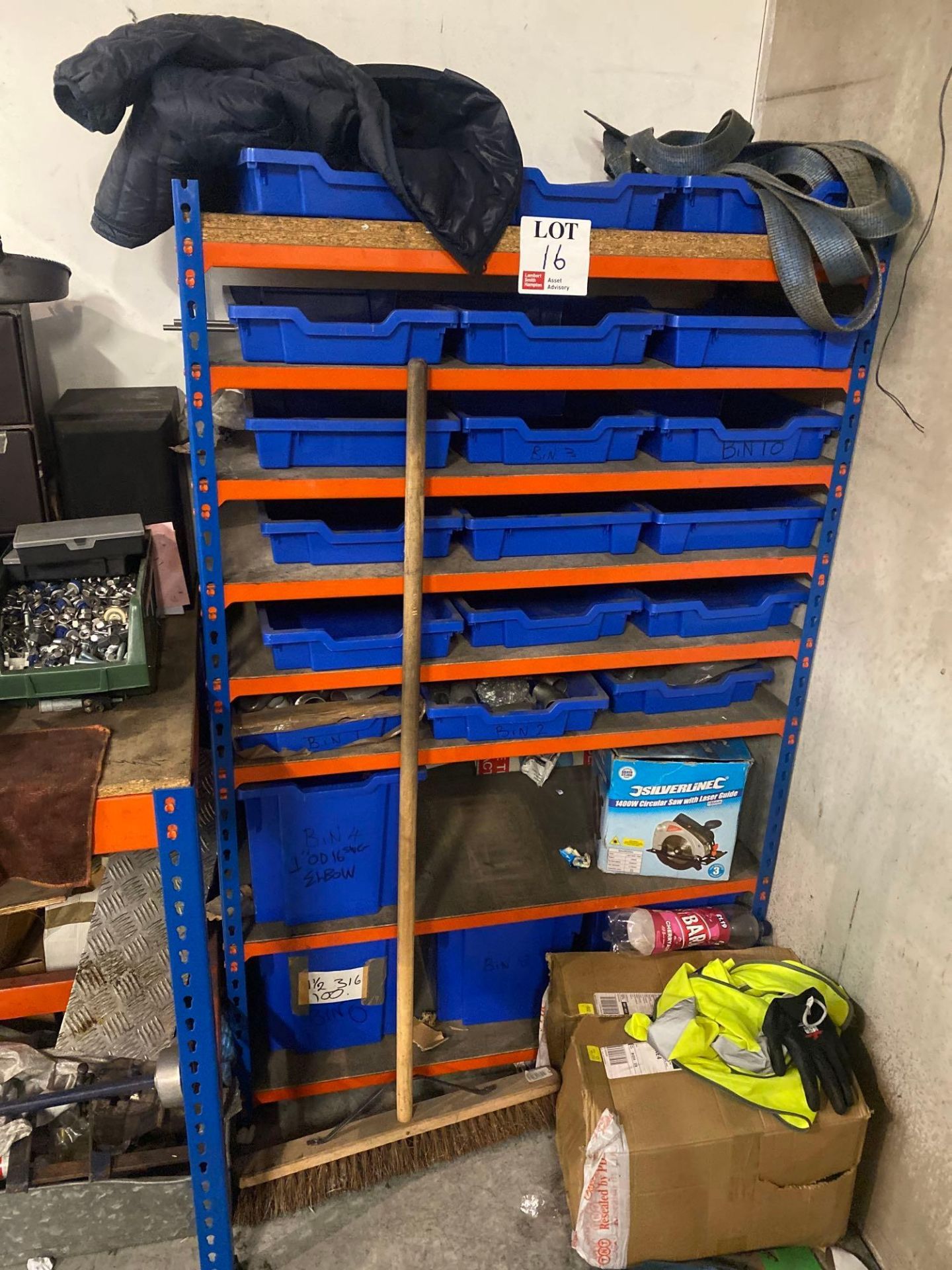 Slot together workbench and 1 bay of light duty racking complete with blue plastic storage - Image 3 of 4