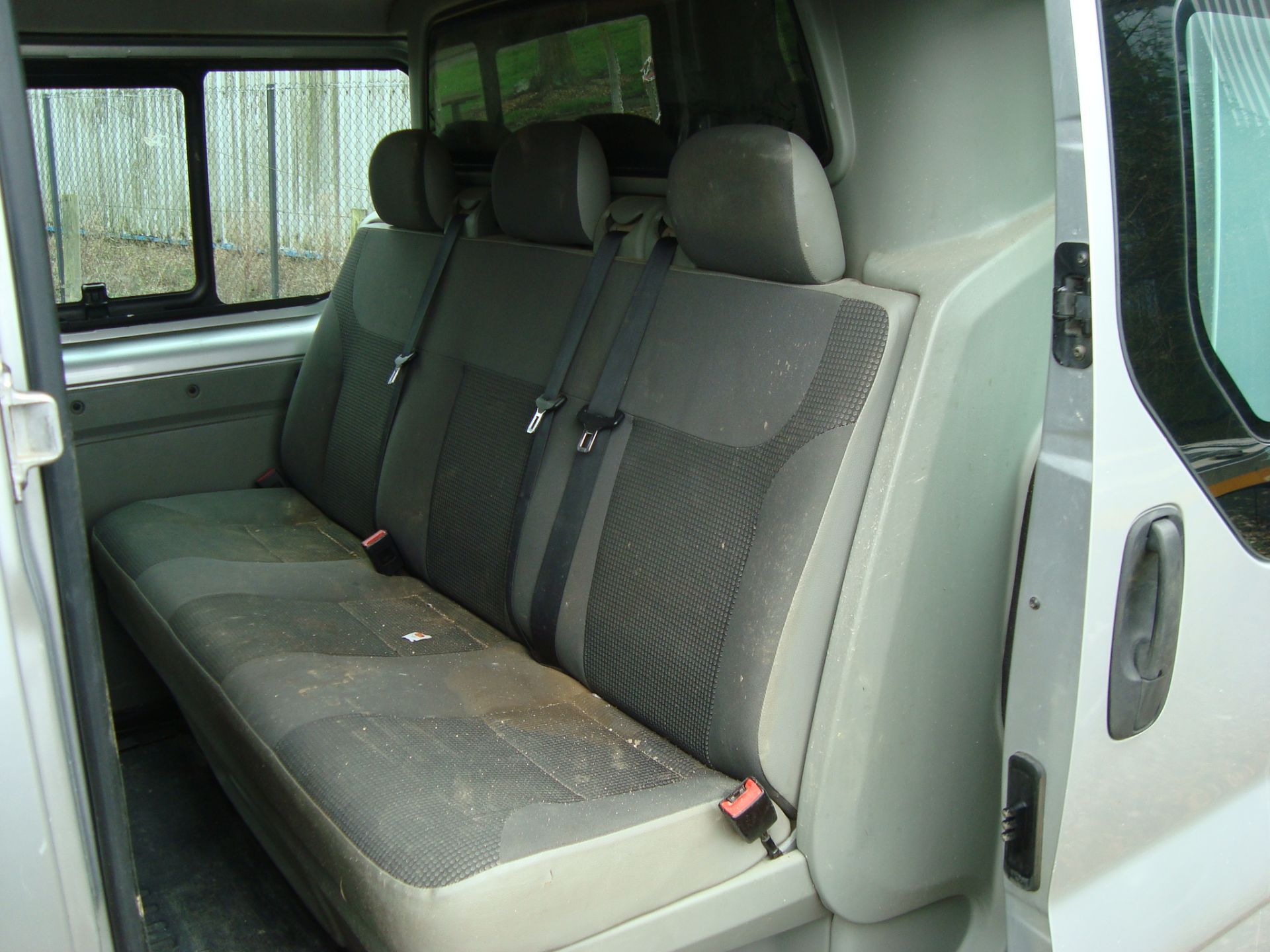 Vauxhall Vivaro 2900 CDTI 113 2.0 diesel long wheelbase six seat crew cab panel van - Image 4 of 14