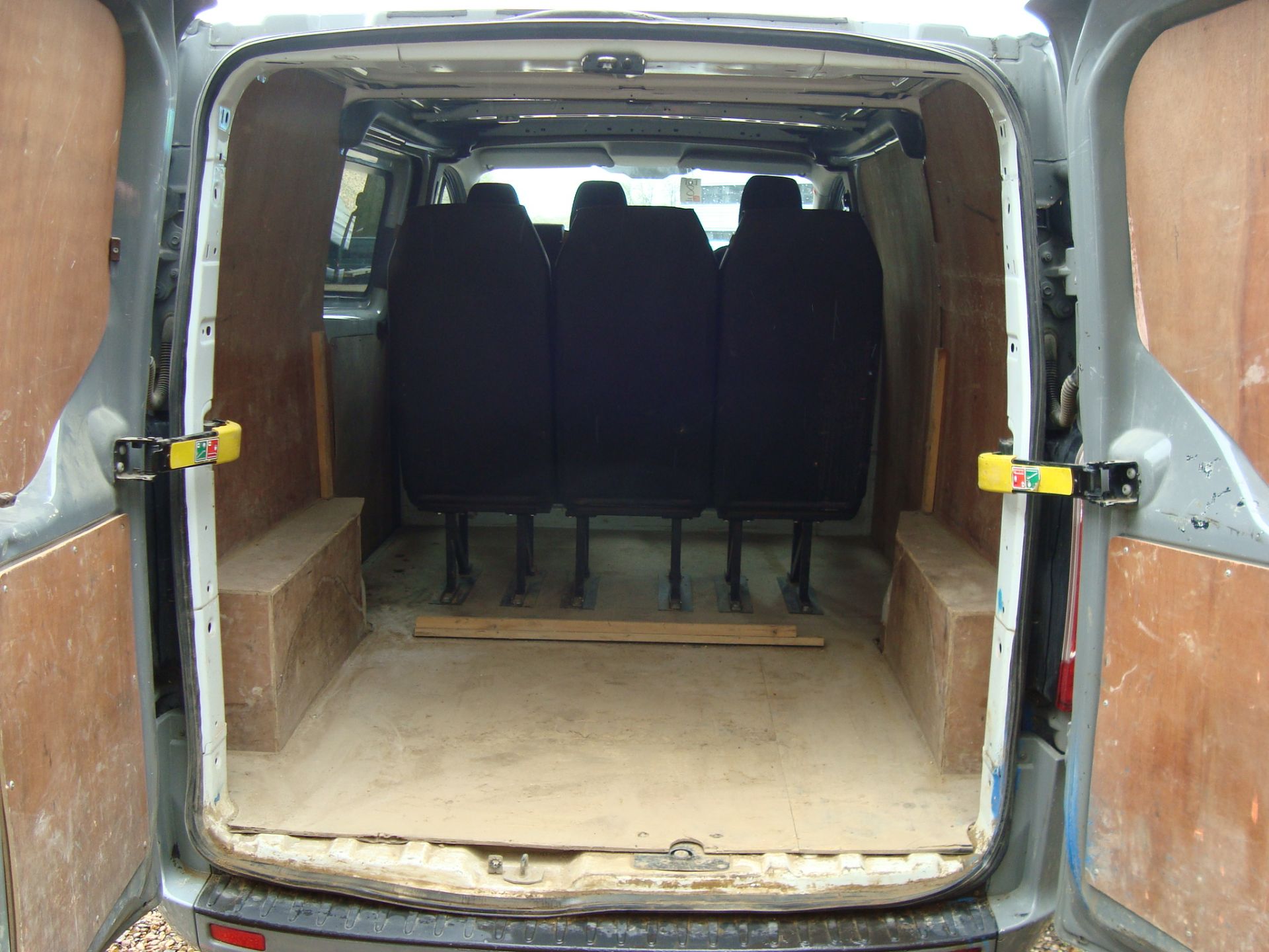 Ford Transit Custom 270 Eco-Tech 2.2 diesel six seat crew cab panel van - Image 12 of 15