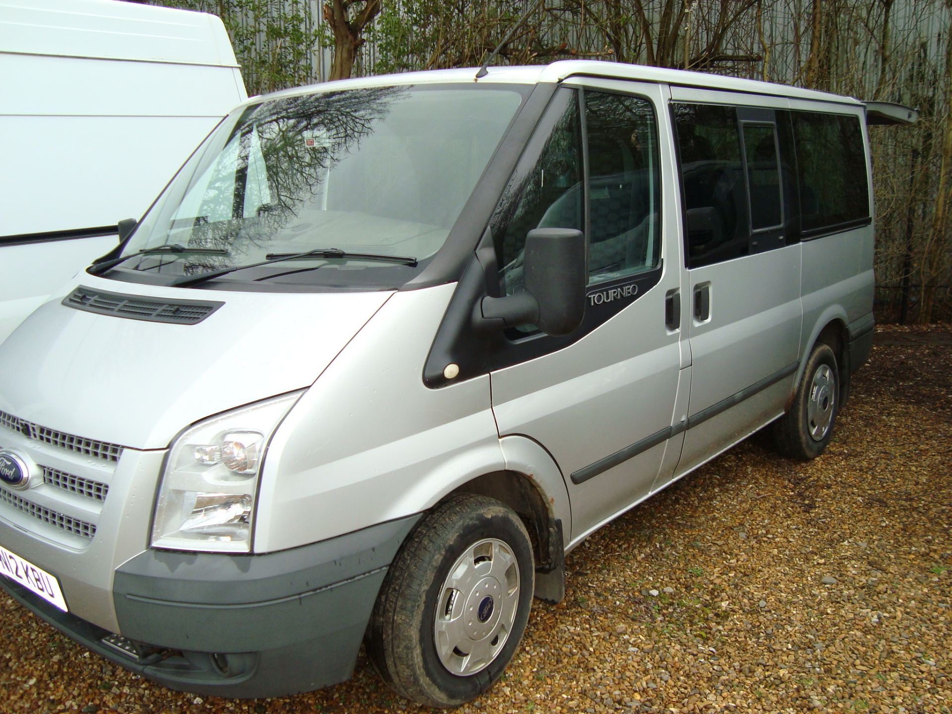 Ford Transit 125 T280 Trend 2.2 diesel nine seat minibus - Image 3 of 11