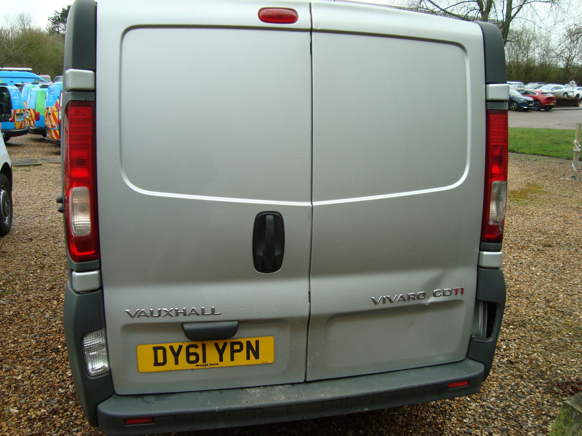 Vauxhall Vivaro 2900 CDTI 113 2.0 diesel long wheelbase six seat crew cab panel van - Image 7 of 14