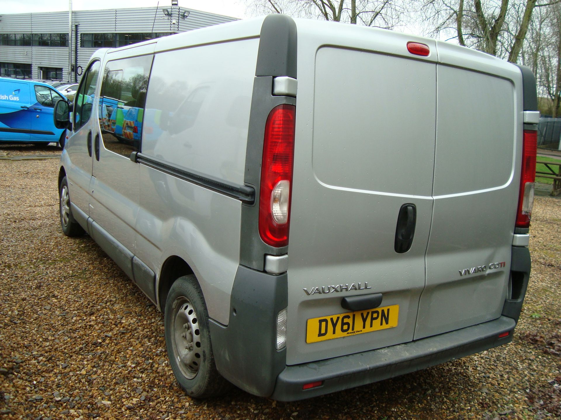 Vauxhall Vivaro 2900 CDTI 113 2.0 diesel long wheelbase six seat crew cab panel van - Image 6 of 14