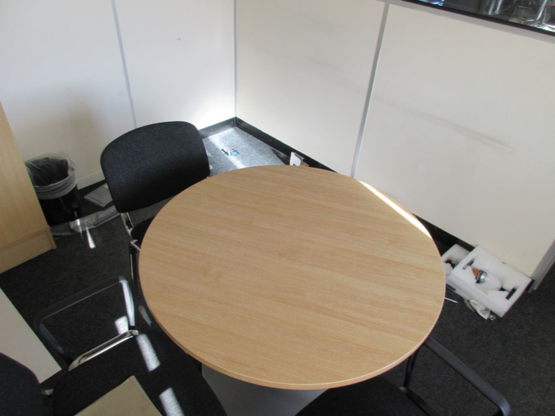 Wood effect straight desk, circular meeting table, 2-door storage cupboards, 3 x upholstered meeting - Image 3 of 5