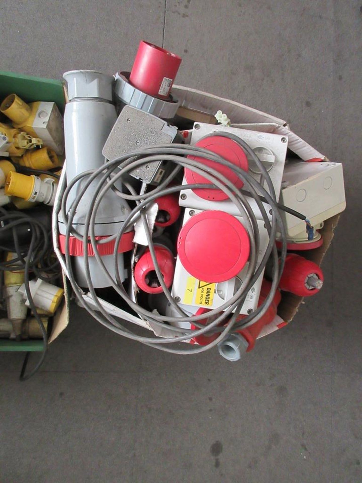 Quantity of assorted industrial electrical plugs & sockets - Image 3 of 6