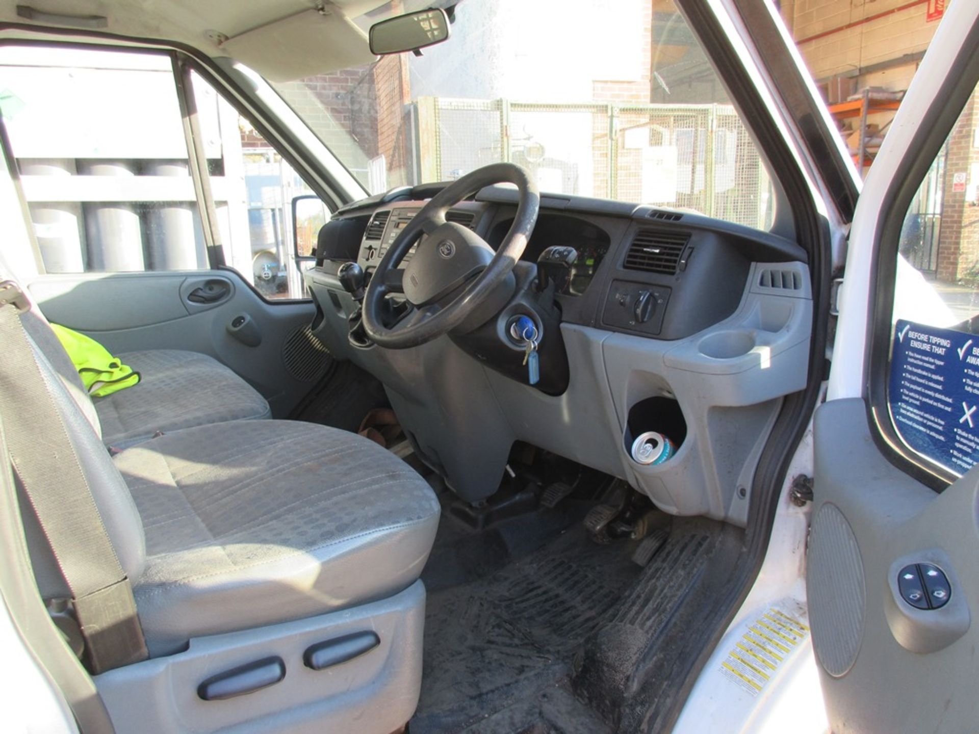 Ford Transit 115 T330s Ltd 2.4Tdi Rwd tipper, 113bhp Registration: KY11 HTA Recorded mileage: 102, - Image 8 of 11