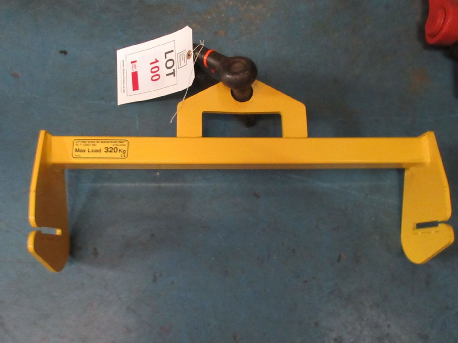 Lifting Yoke for Marathon PAC beam, max load 320kg, no. F102607-880 NB: This item has no record of