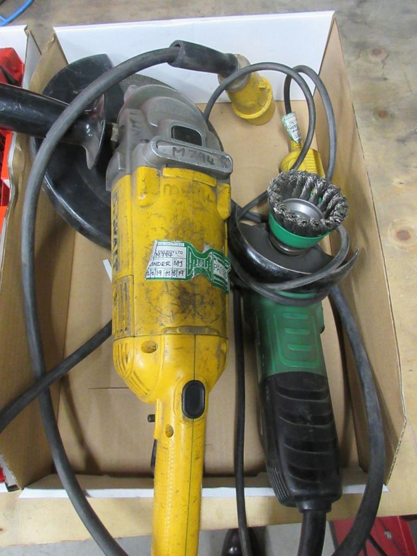 Dewalt 230mm angle grinder, 240v and Hitachi G12552 115mm angle grinder, 240v