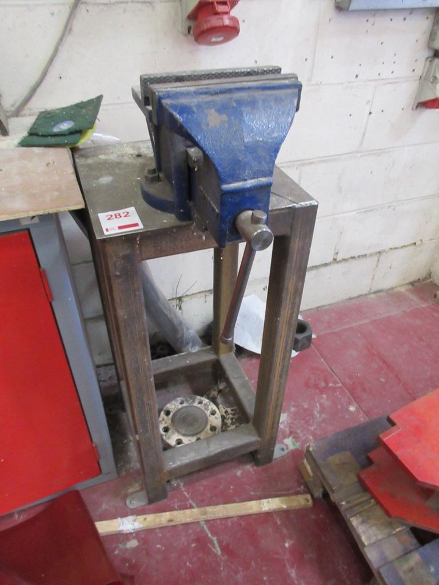 Sealey 200mm bench vice mounted on stand