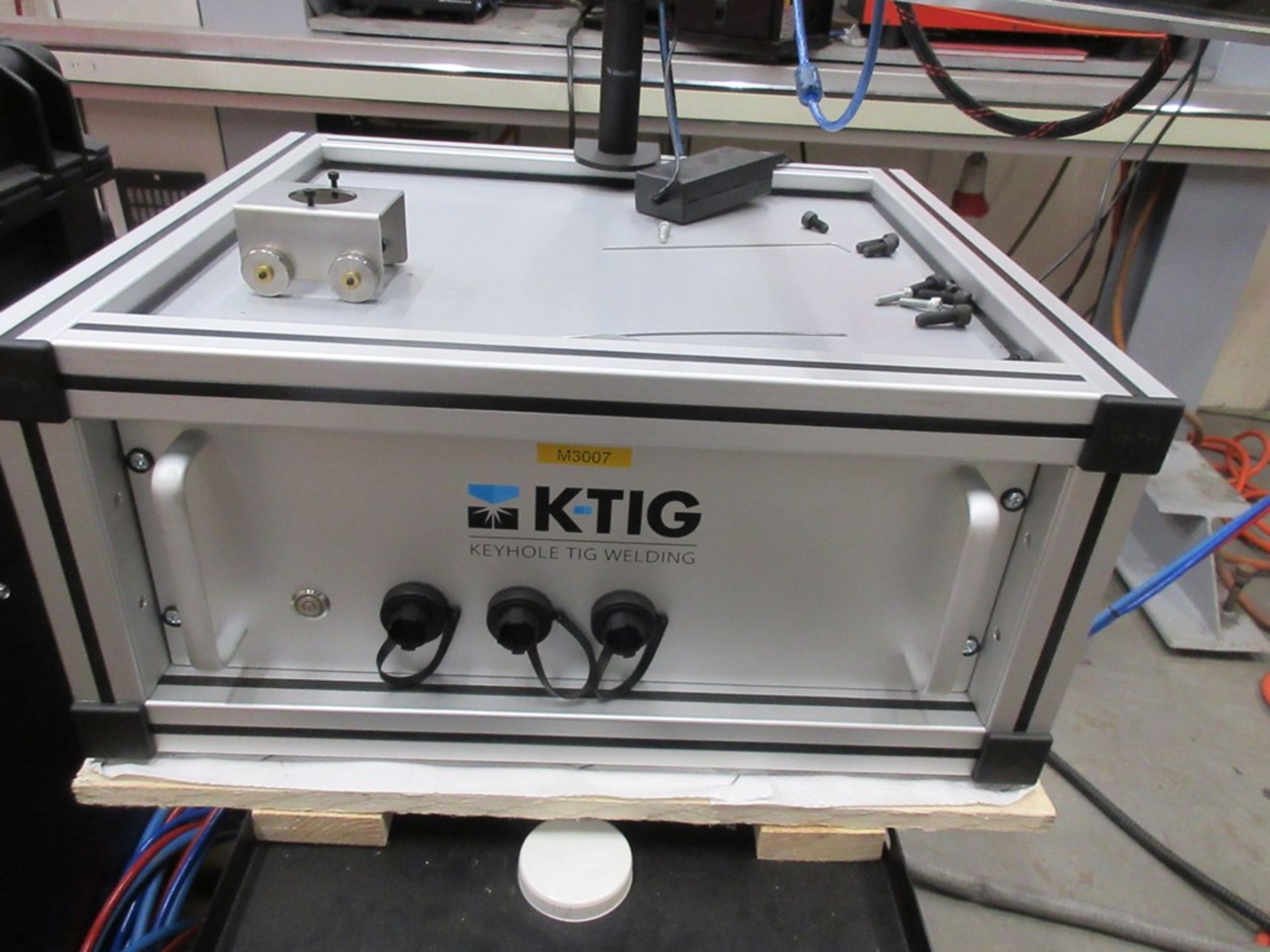K-Tig Key hole tig welding system to include: - K-Tig 100 digital inverter SMAW-Tig arc welding - Image 4 of 12