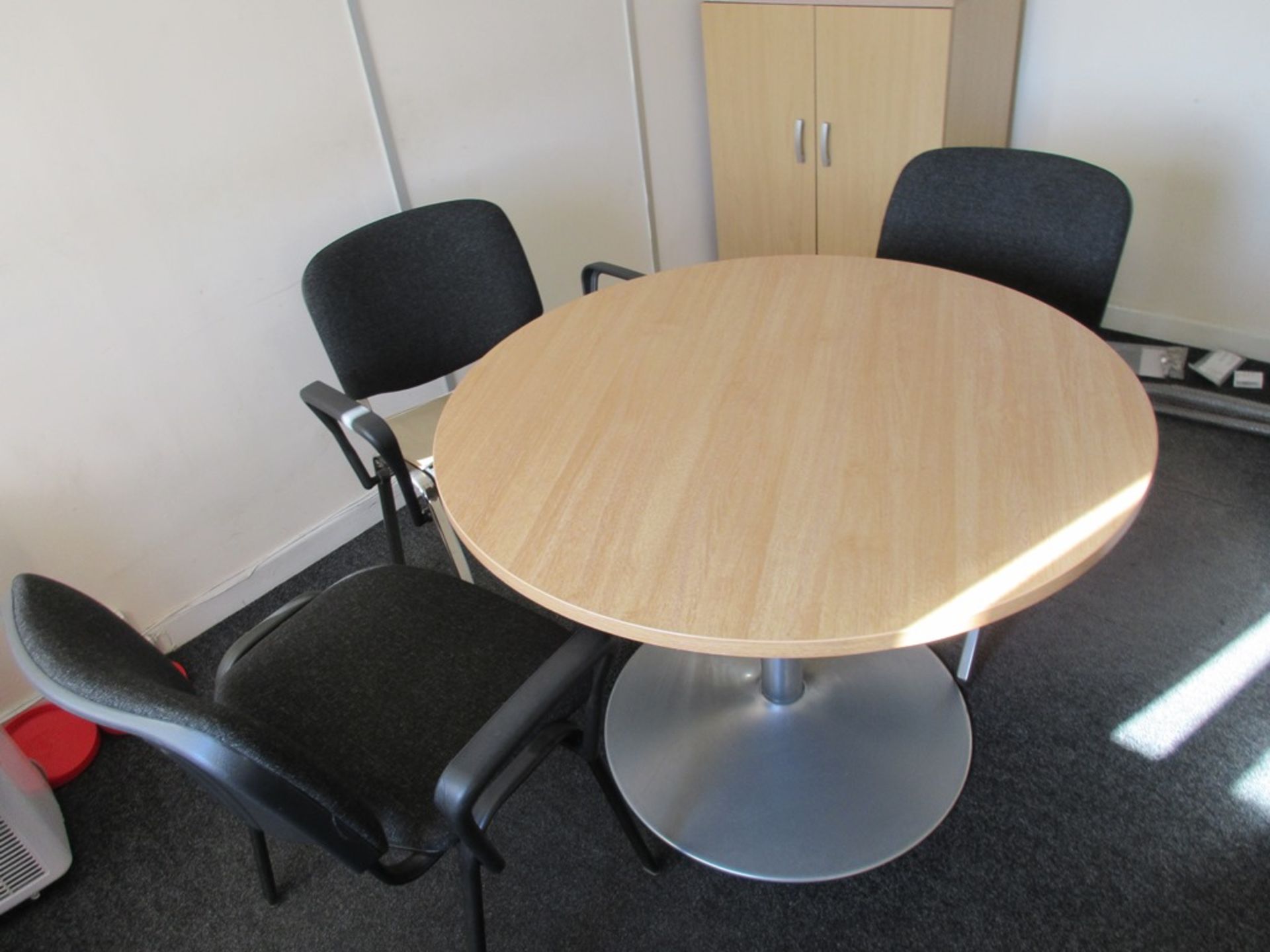 Wood effect straight desk, circular meeting table, 2-door storage cupboards, 3 x upholstered meeting - Image 4 of 5