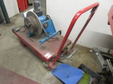 Clarke Strong Arm hydraulic lifting table, model HTZ500 NB: This item has no record of Thorough