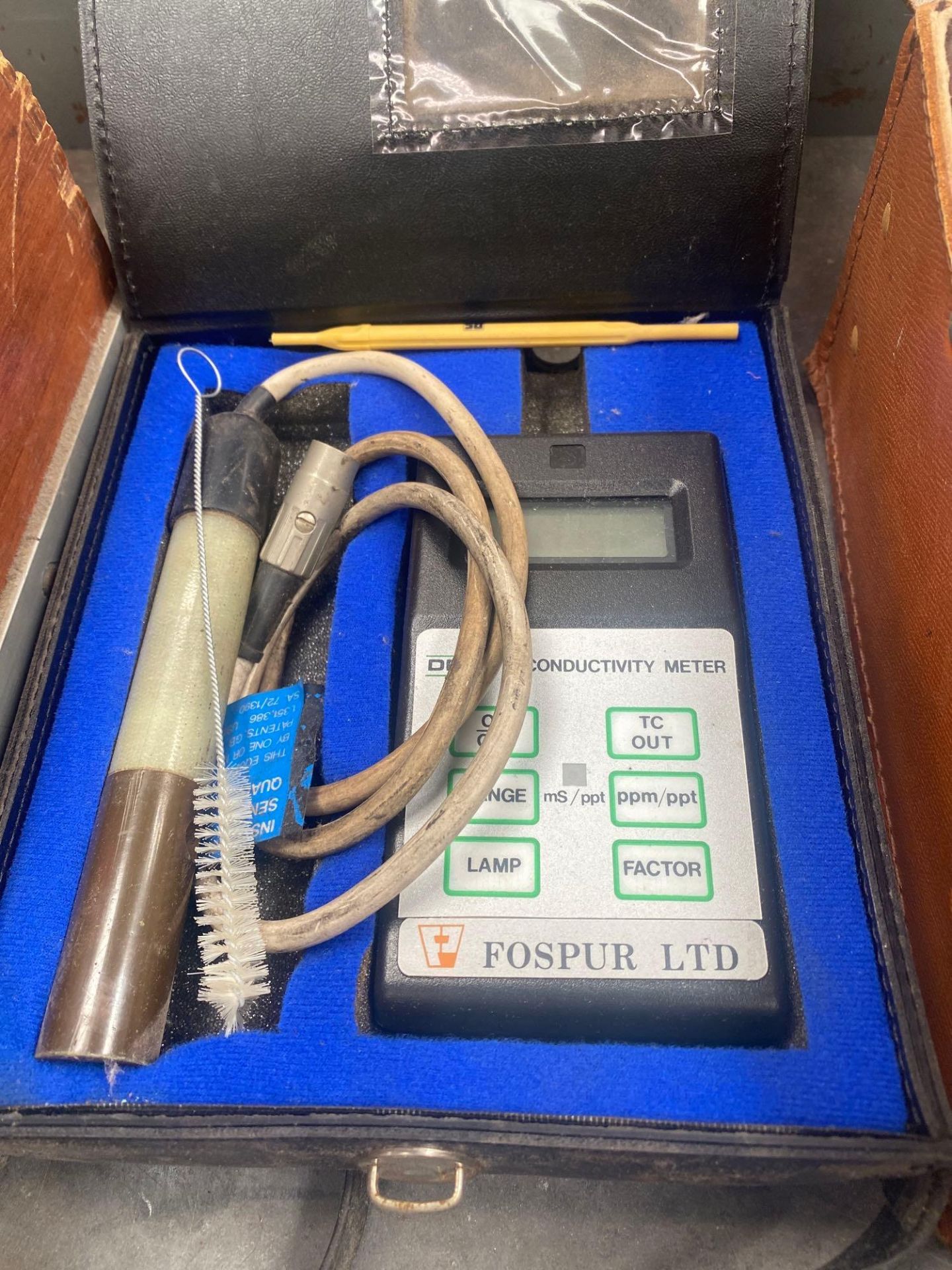 Pat 1000 portable appliance tester, avometer 8 tester, Fosper conductivity meter, Clare loop - Image 4 of 6