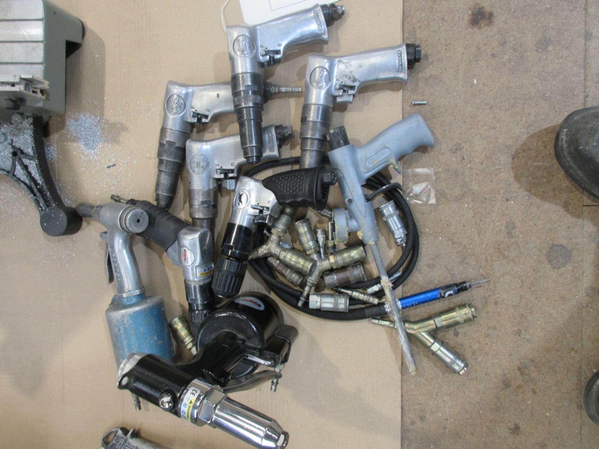 Quantity of assorted pneumatic hand tools
