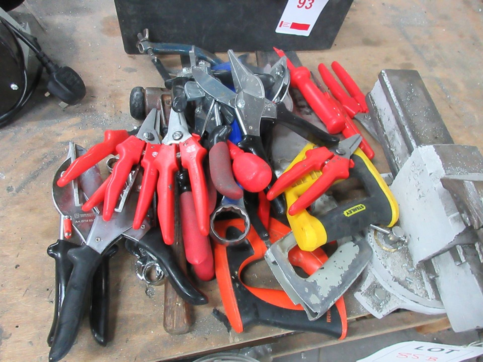 Assorted hand tools including cutters, saws, screw drivers, T keys etc. - Image 2 of 4