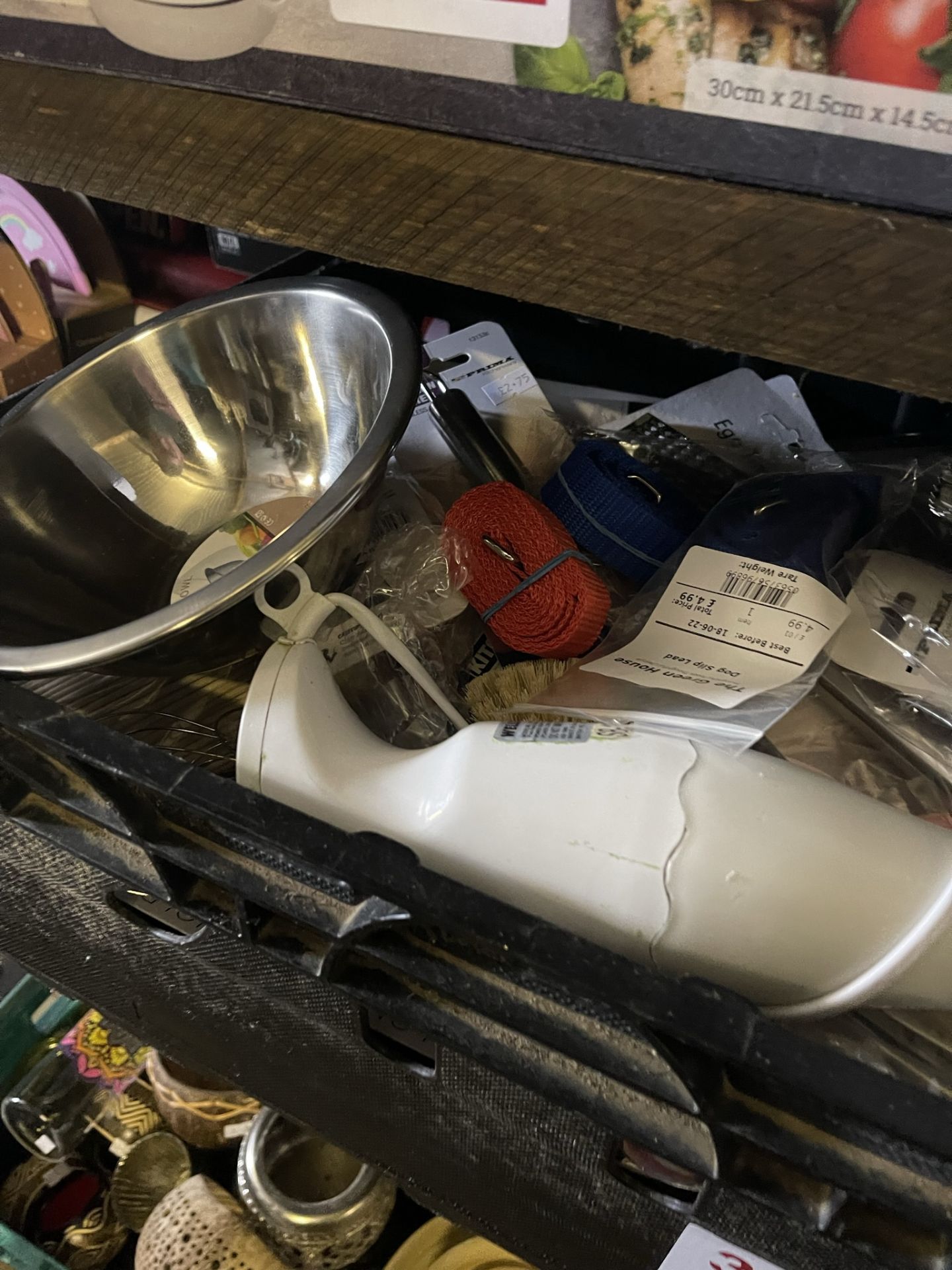 Box of various kitchen utensils - Image 2 of 4