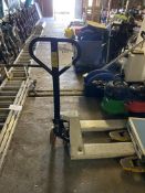 Blizzer 2200kg pallet truck