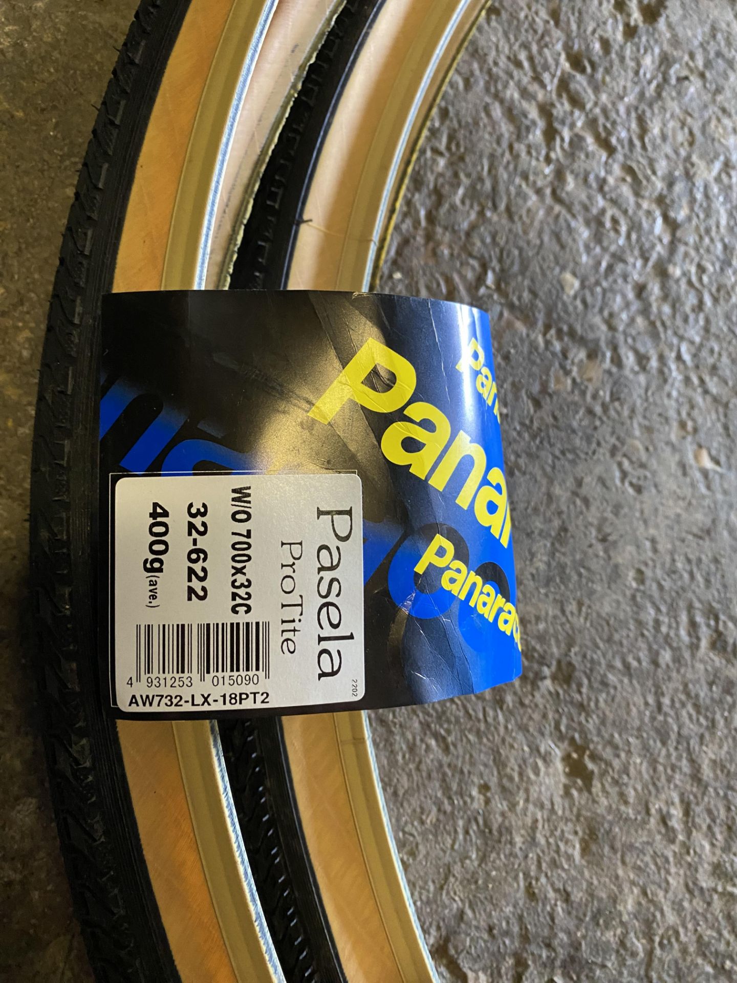 Pair of Panaracer bike tyres, 700 x 32C - Image 2 of 3