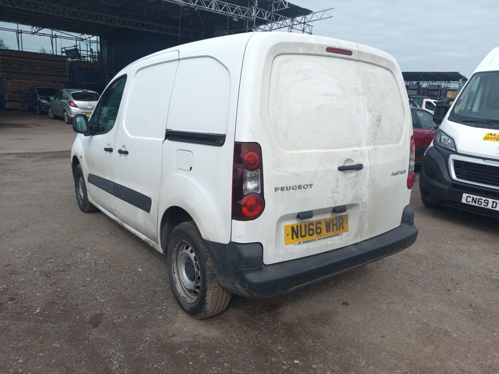 Peugeot 850 S 1.6 Hdi 92 Van, registration plate NU66 WHR, first registered 31/10/2016, with - Image 4 of 8