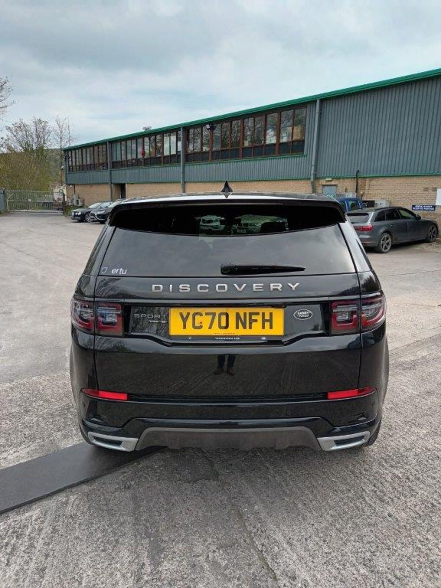 Land Rover Discovery Sport Diesel 2.0 D180 R-Dynamic SE 5dr Auto Station Wagon, registration plate - Image 4 of 23