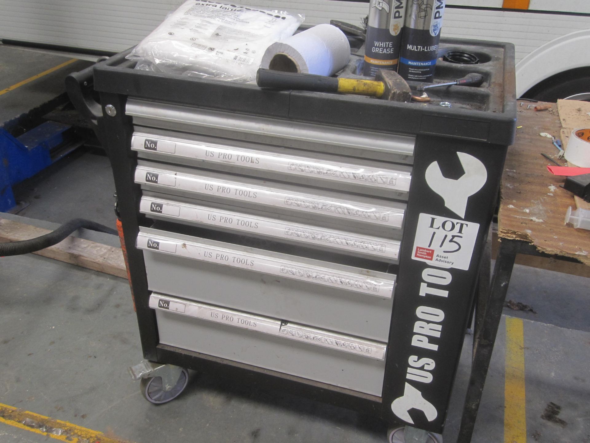 US Pro-Tools mobile tool trolley with contents of tools