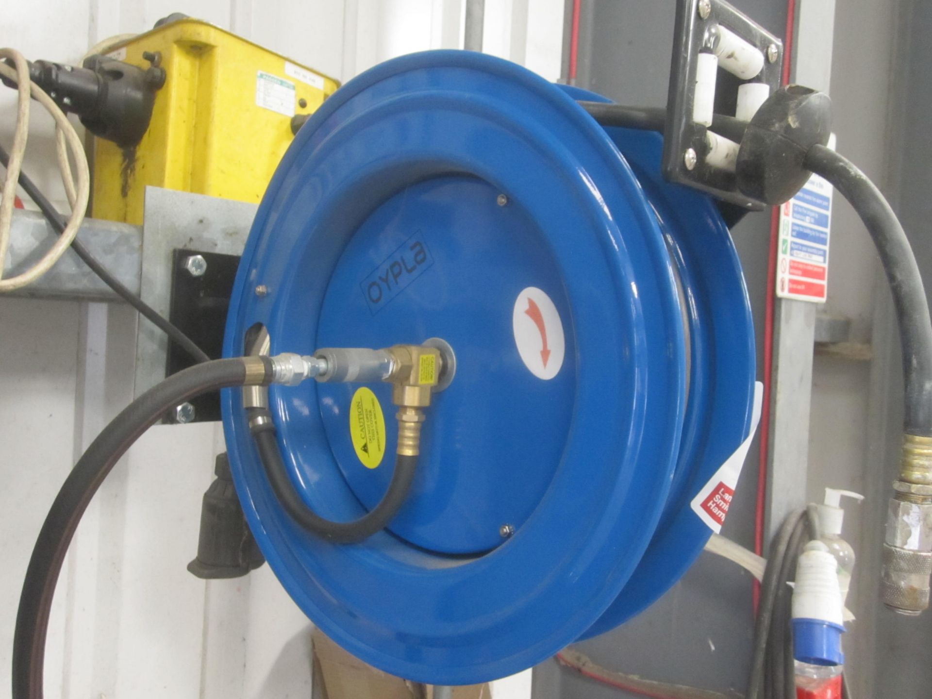 Wall mounted compressed air hose reel - Image 2 of 3