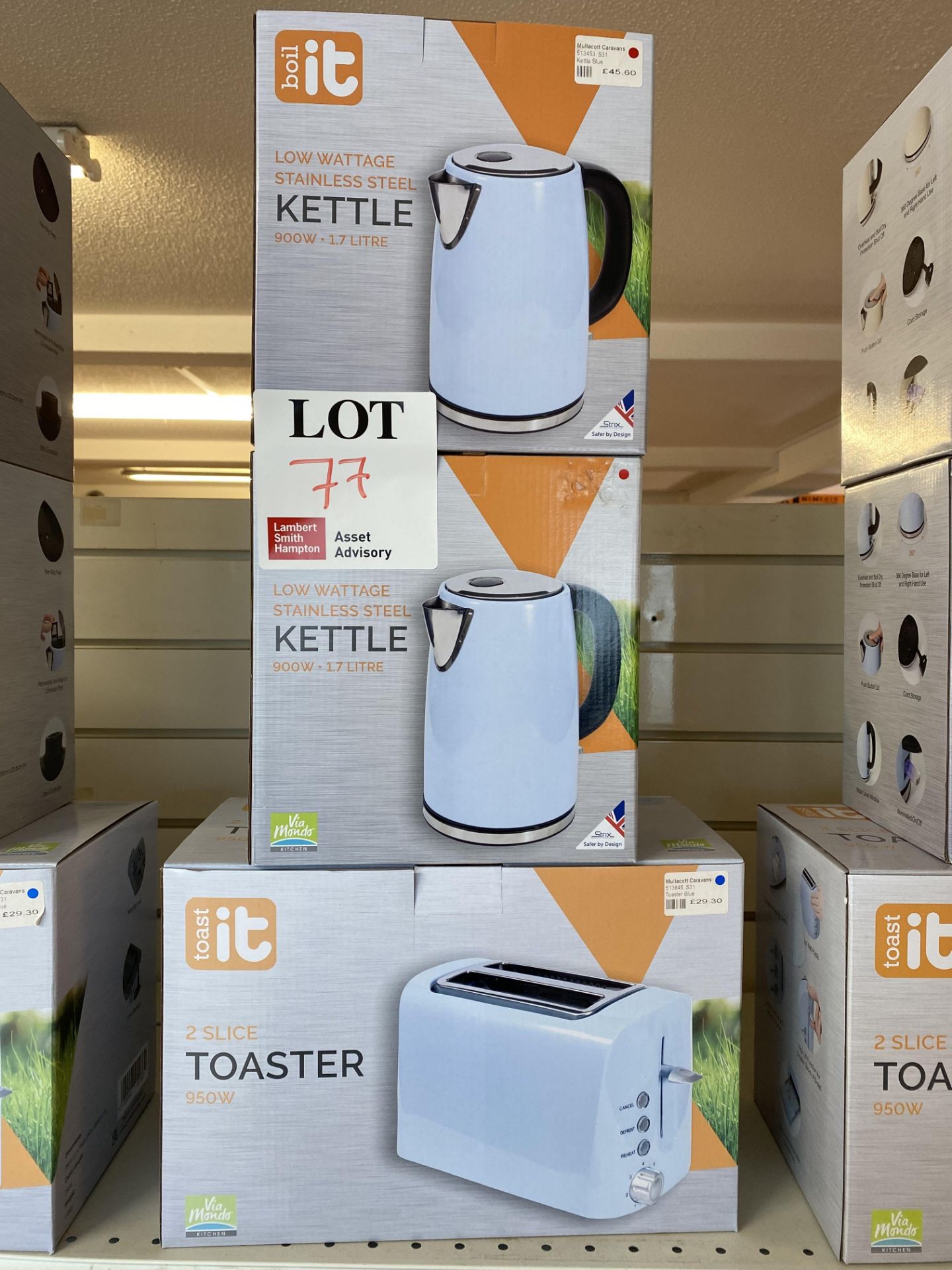 Two kettles, one toaster