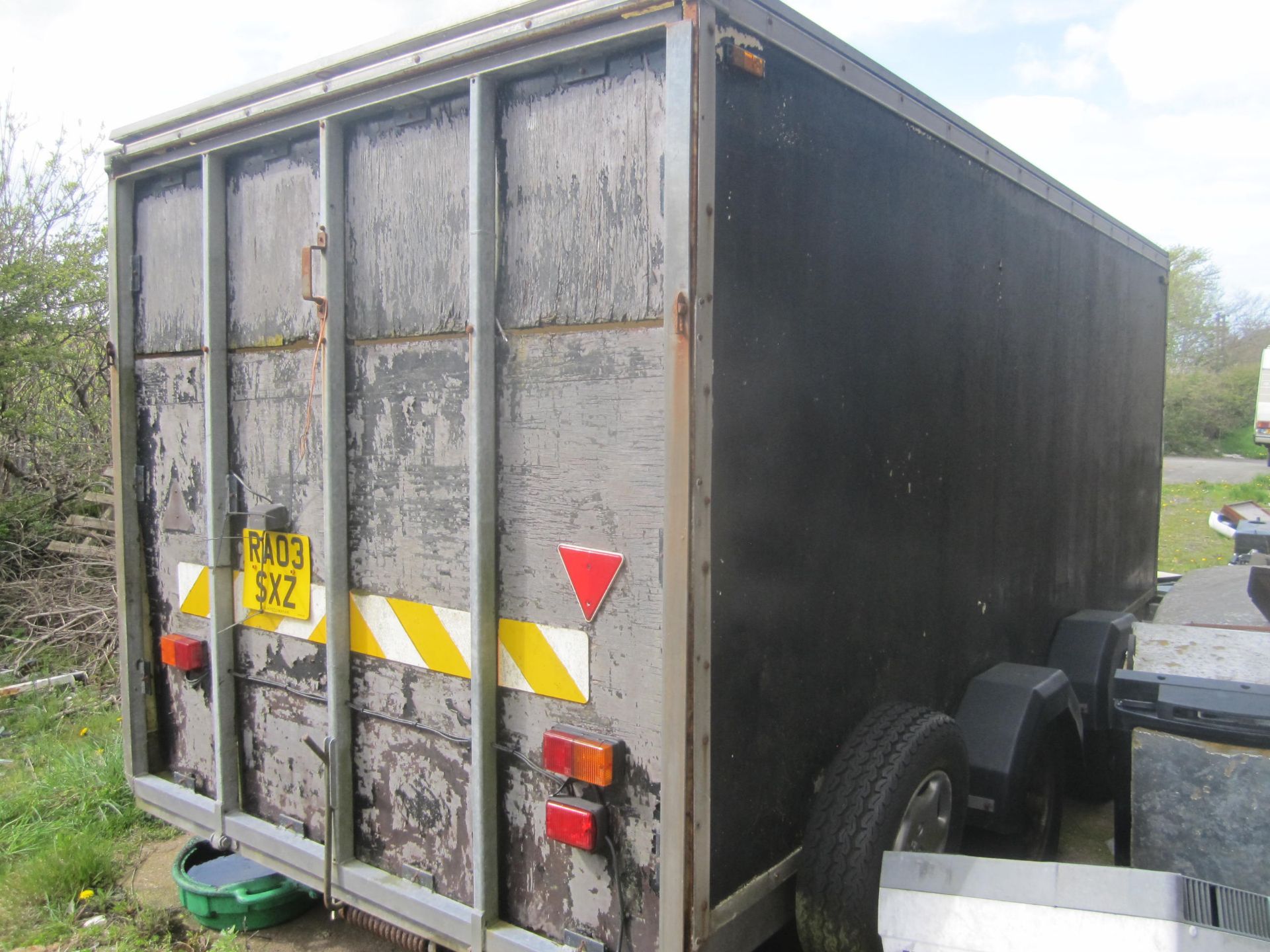 Mullacott twin axle box trailer, approx 4m length, with drop down loading ramp (outside at rear of - Image 3 of 6