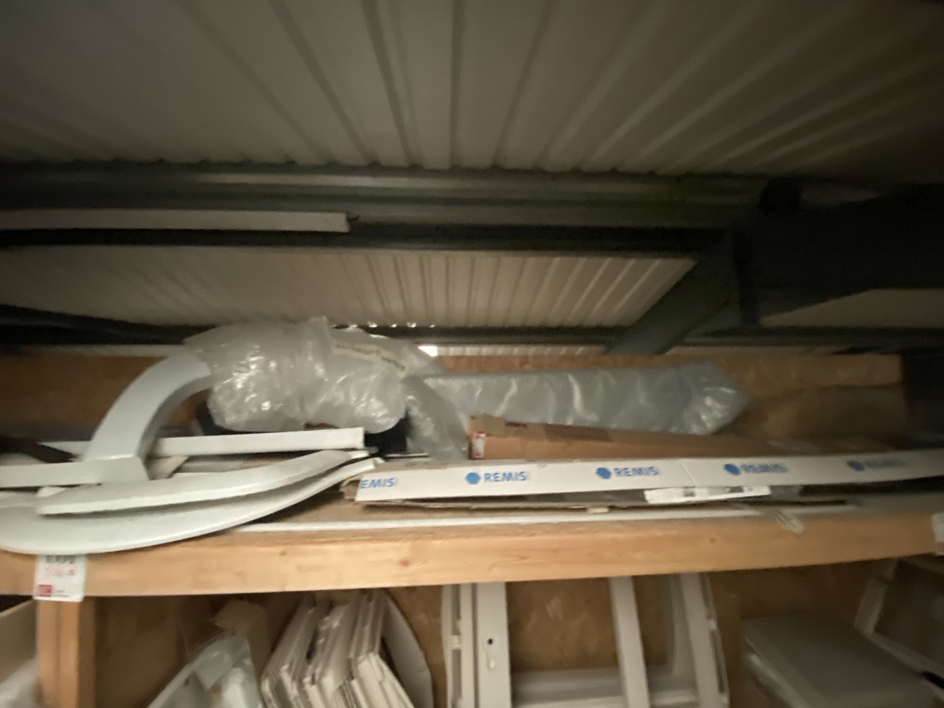 Contents of top shelf to include various motorhome fittings - Image 3 of 5