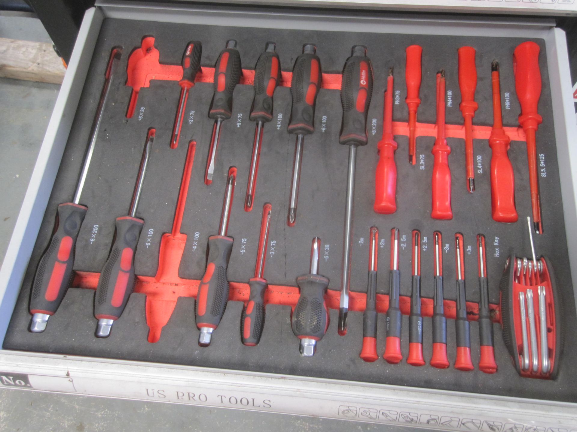US Pro-Tools mobile tool trolley with contents of tools - Image 4 of 6