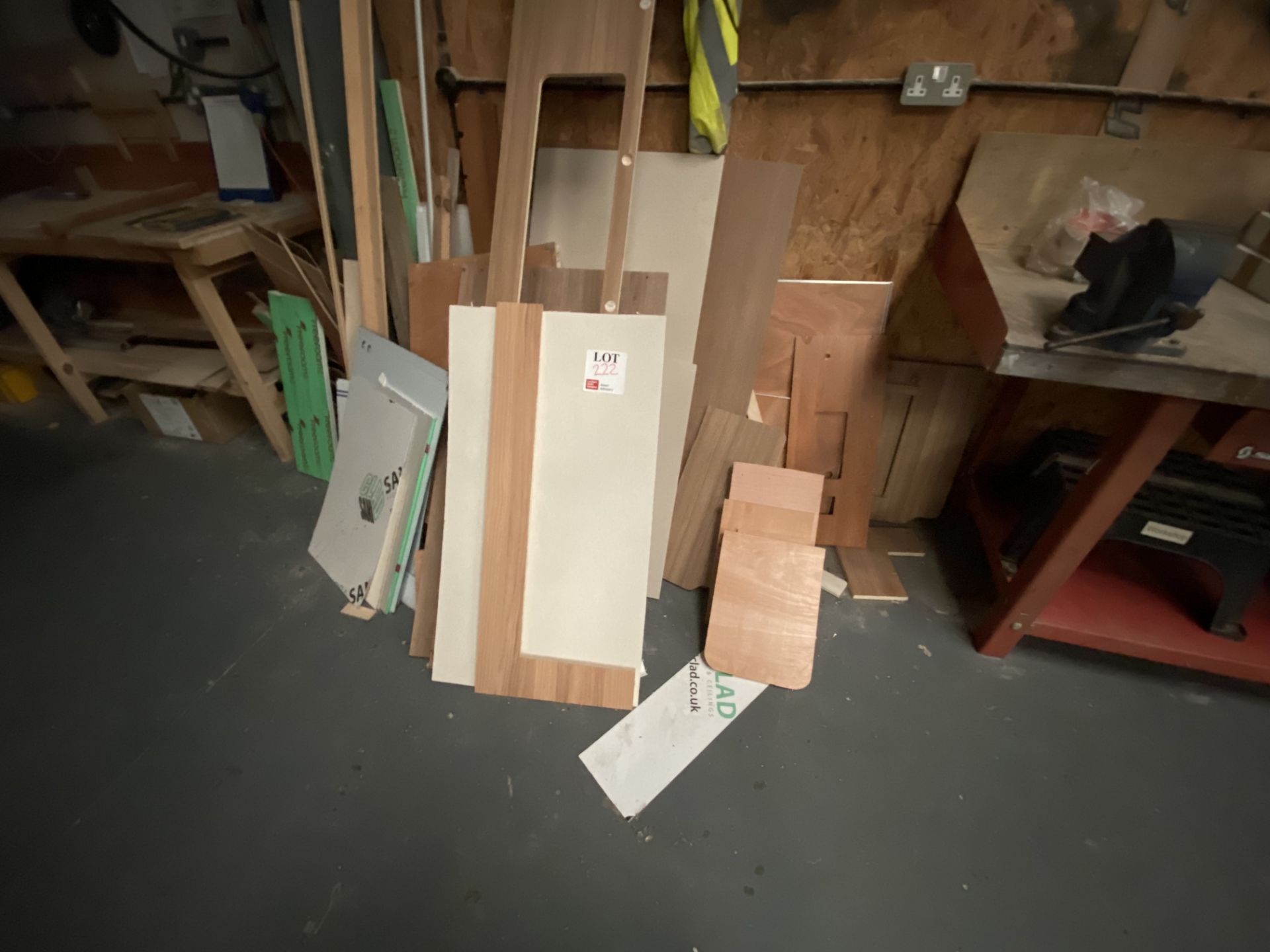 Assorted bundle of offcut wood - Image 2 of 7