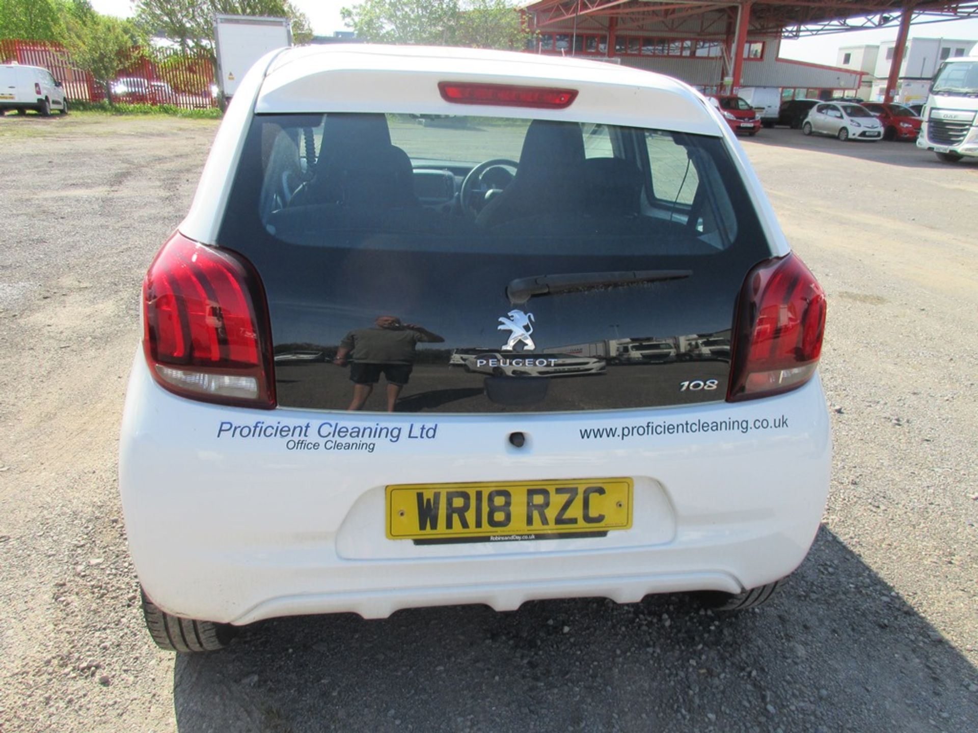 Peugeot 108 Active 1.0Vti petrol hatchback, 71bhp Registration: WR18 RZC Recorded Mileage: 33,446 - Image 6 of 16