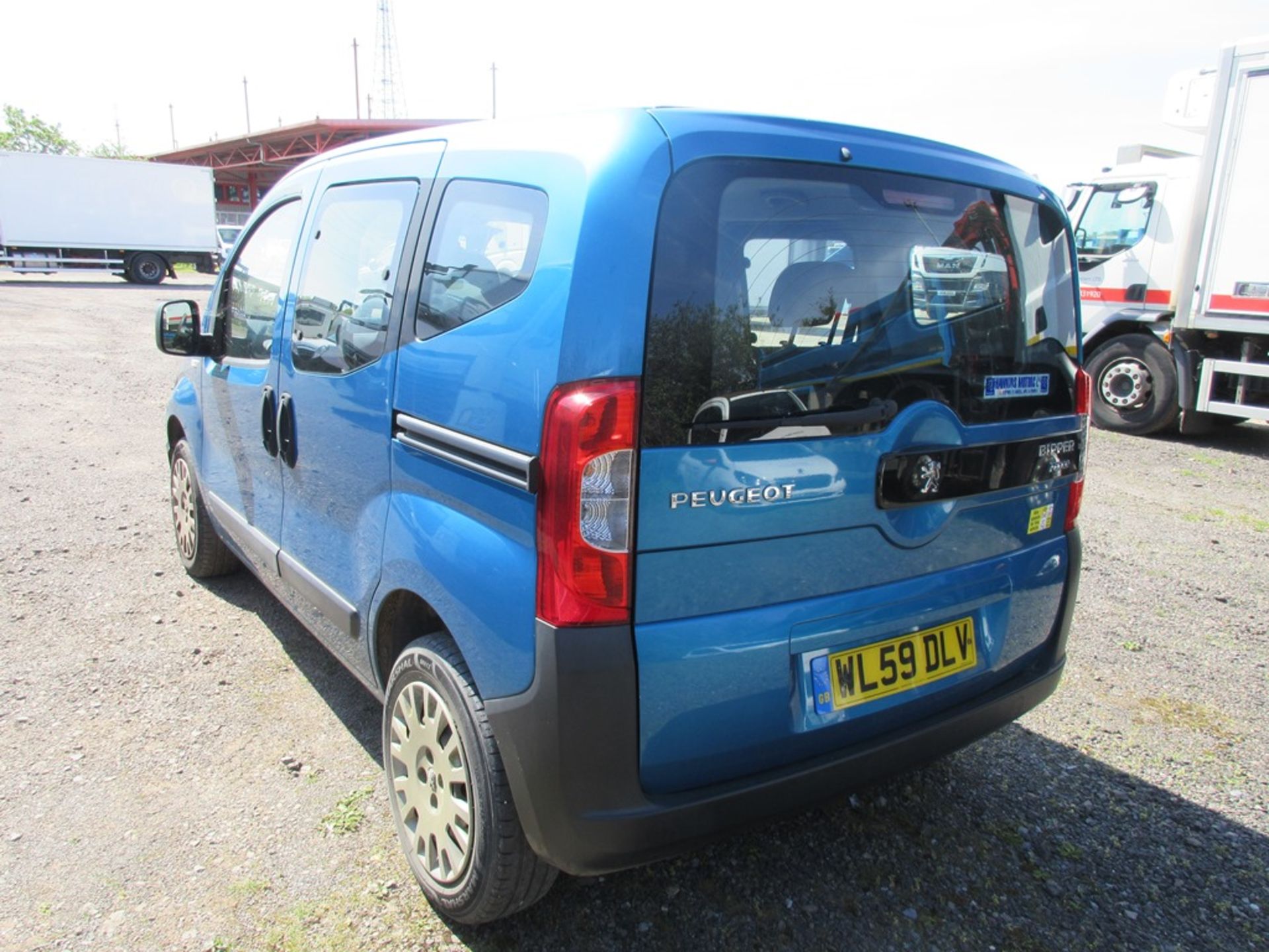 Peugeot Bipper Tepee S 1.4Hdi small MPV, 67bhp Registration: WL59 DLV Recorded Mileage: circa 80,000 - Image 4 of 14